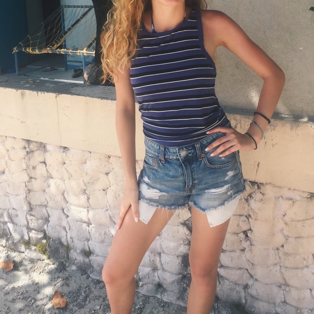 American Eagle ripped denim shorts